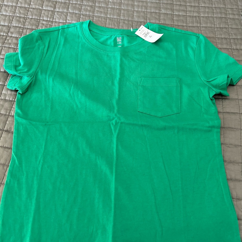 NWT gap little girls tshirt green